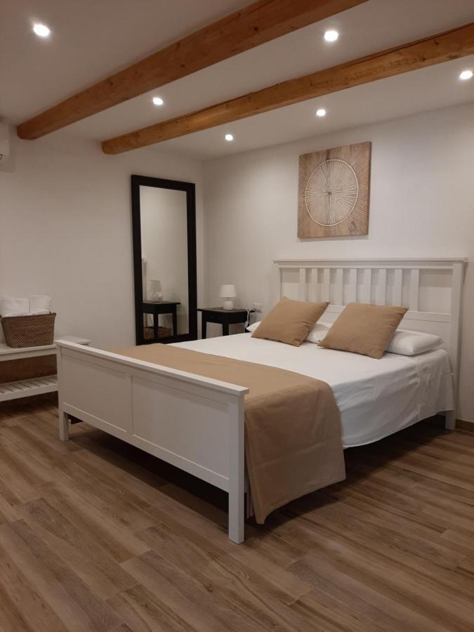 Al Sottano 19 Apartment Bari Bagian luar foto