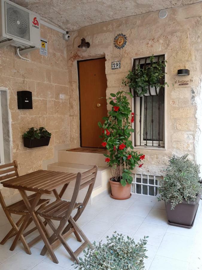 Al Sottano 19 Apartment Bari Bagian luar foto
